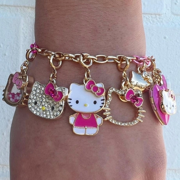 Hello Kitty Jewelry - Hello Kitty Charm Bracelet 💗
